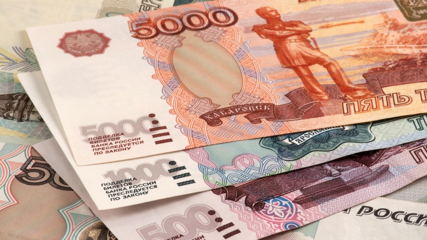 Russian Ruble war trading news